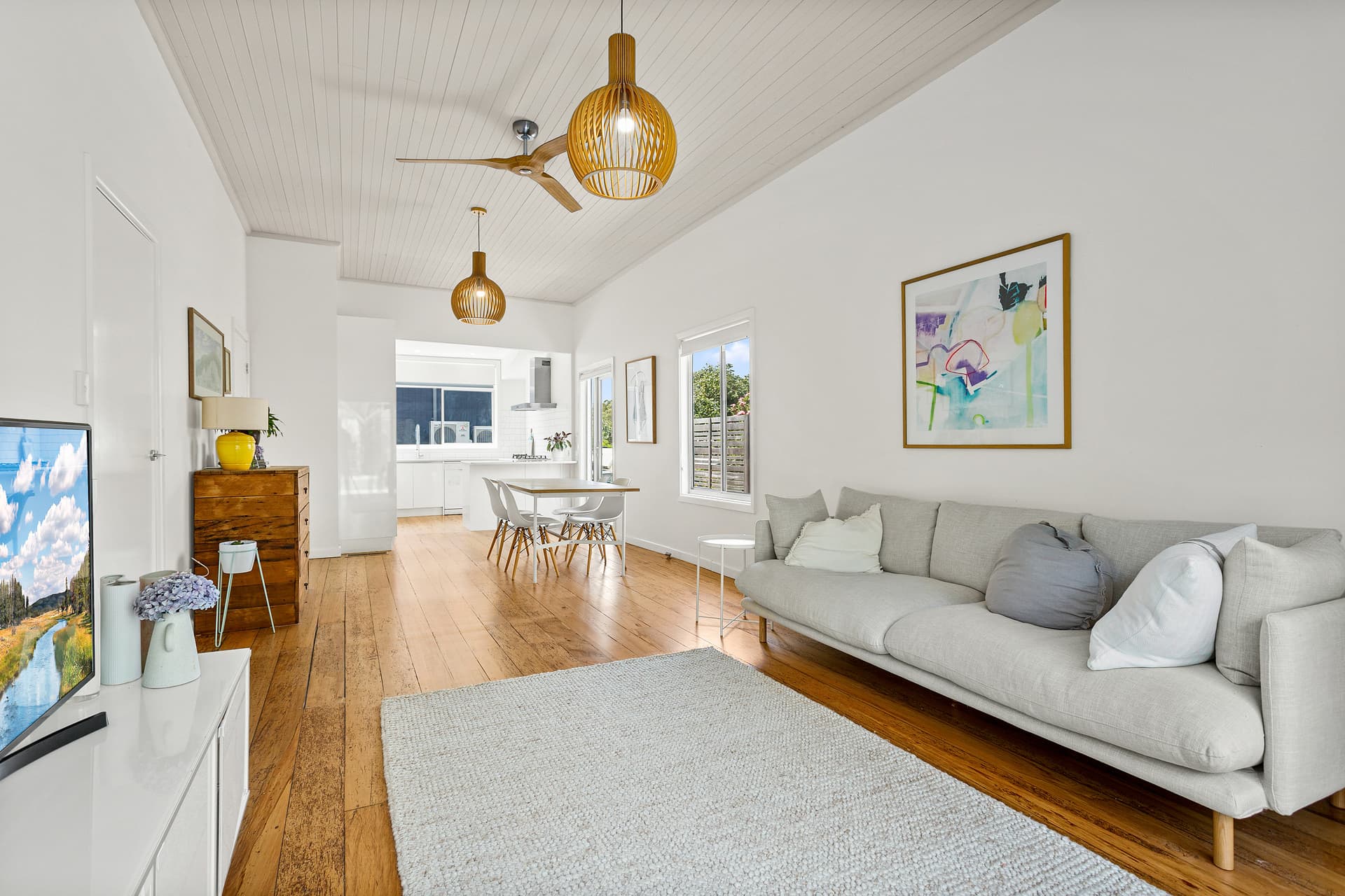 33 Oceana Parade, Austinmer, Austinmer - Thumbnail 2