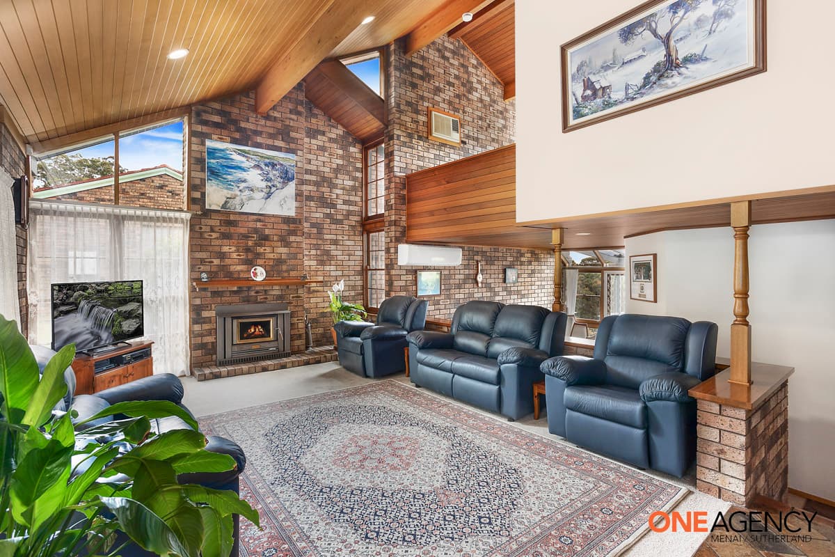3 Charlotte Place, Illawong, Illawong - Thumbnail 2