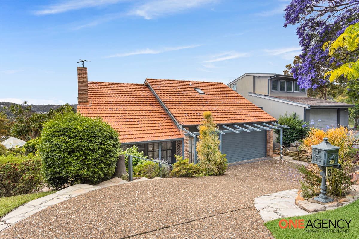 3 Charlotte Place, Illawong, Illawong - Image 1