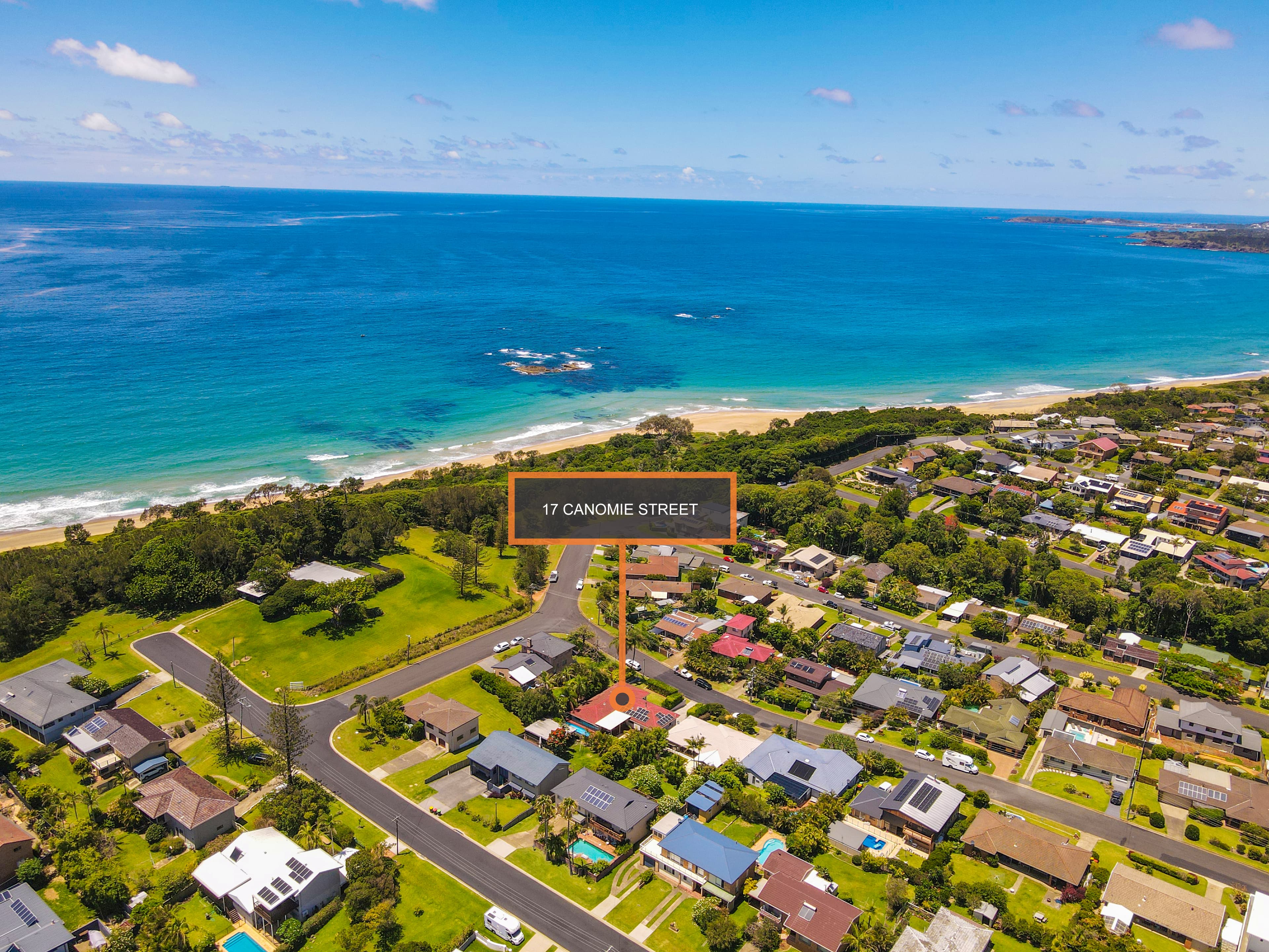 17 Canomie Street, Sapphire Beach, Sapphire Beach - Thumbnail 3