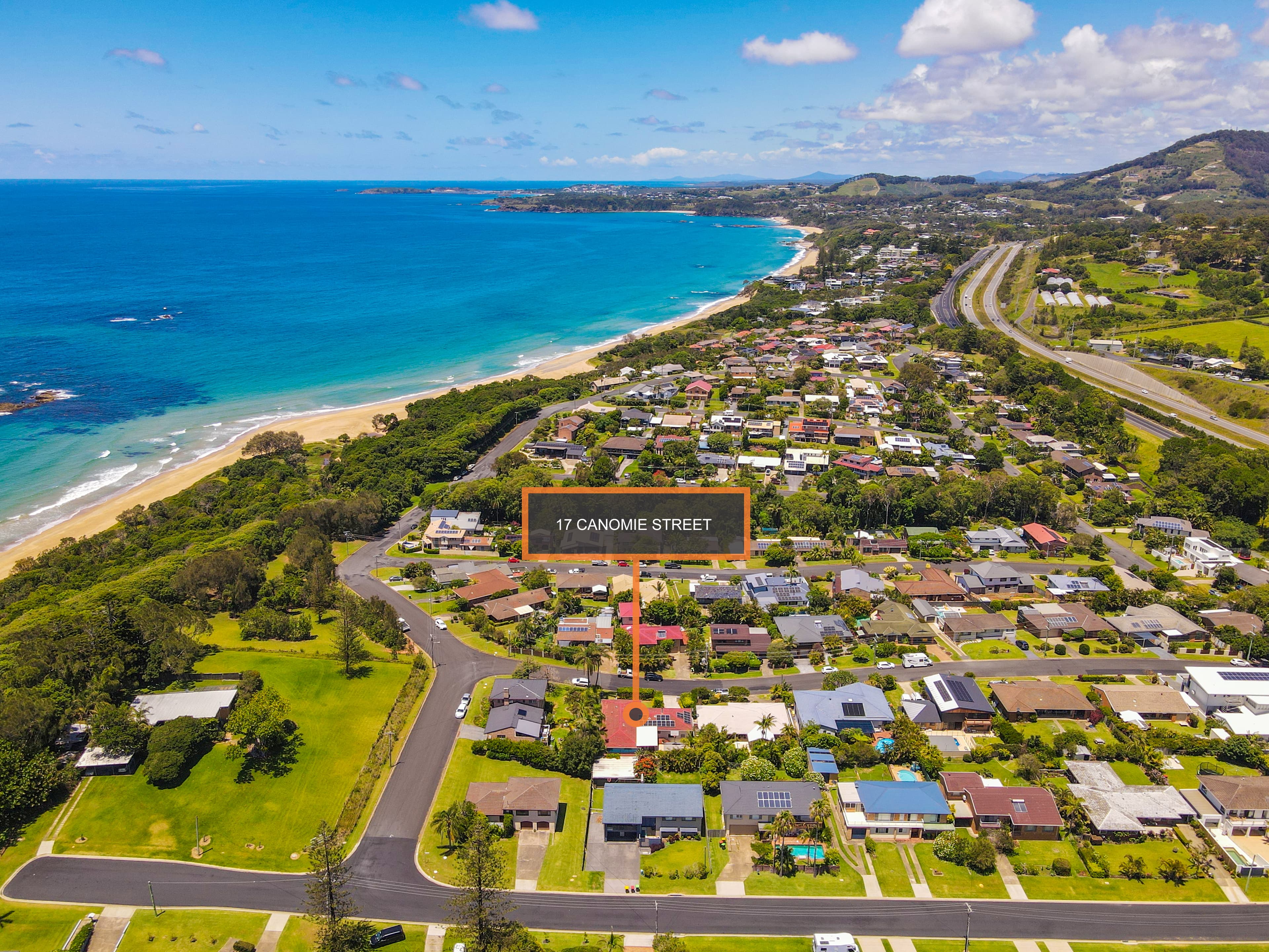 17 Canomie Street, Sapphire Beach, Sapphire Beach - Thumbnail 4
