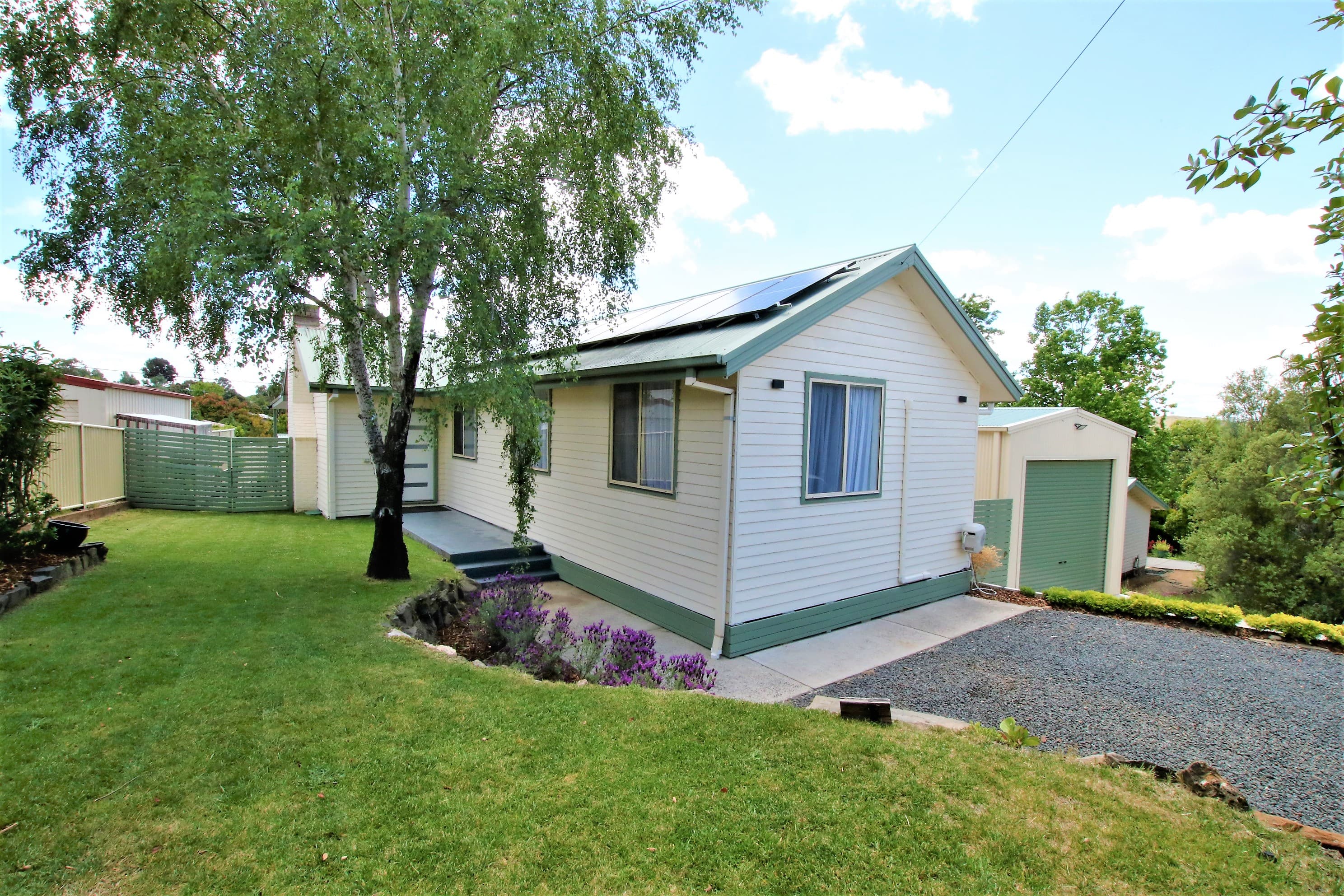 3 Kiewa Place, Cooma, Cooma - Thumbnail 2