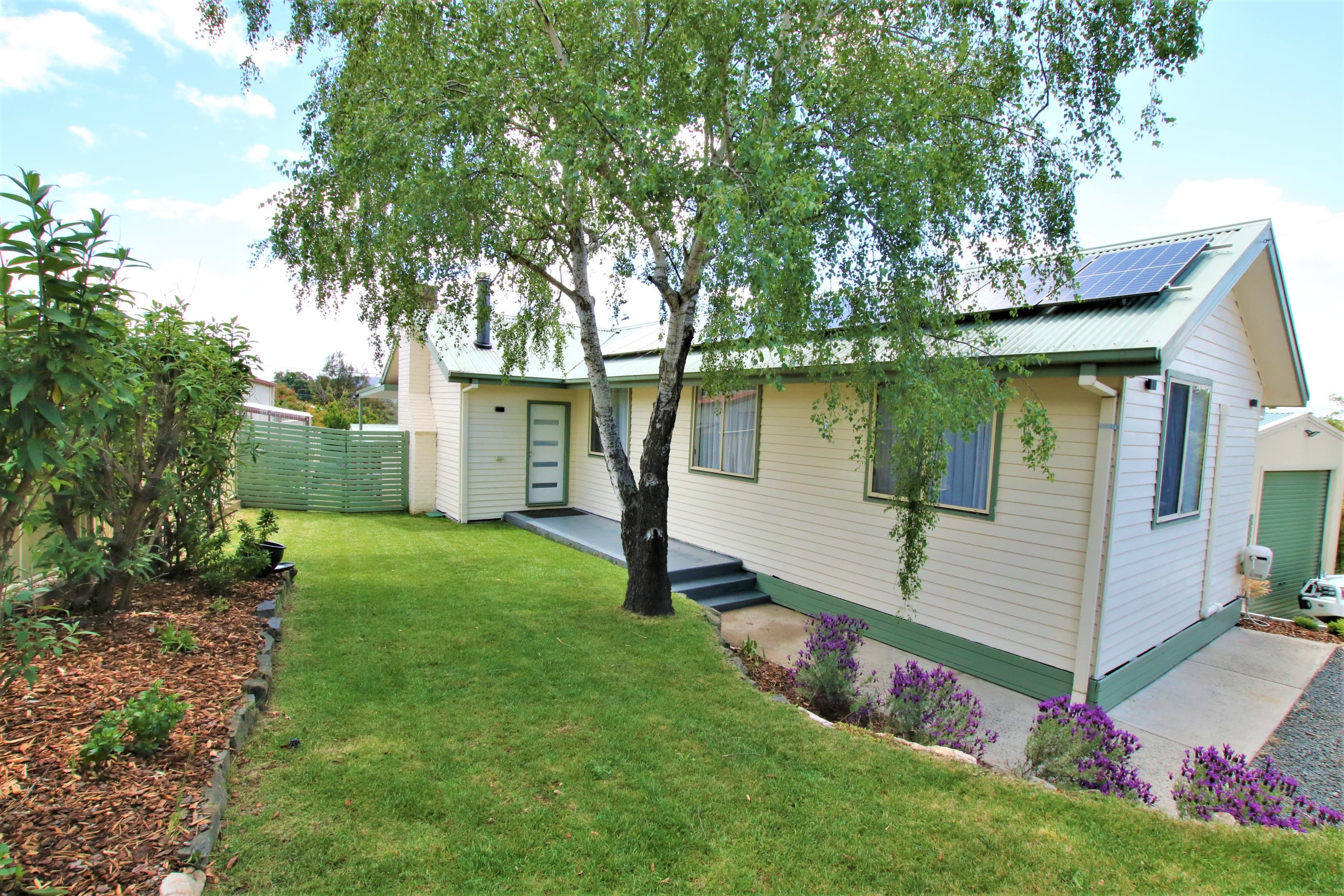 3 Kiewa Place, Cooma, Cooma - Image 1