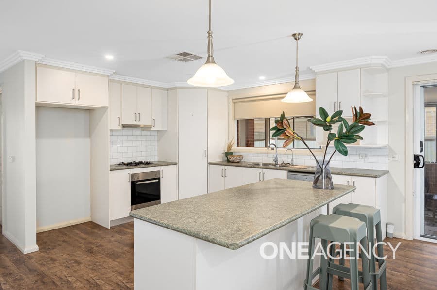 18 MELALEUCA Drive, Forest Hill, Forest Hill - Thumbnail 4