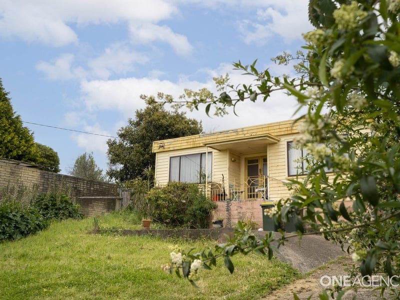 10 Sampson Street, Hillcrest, Hillcrest - Image 1