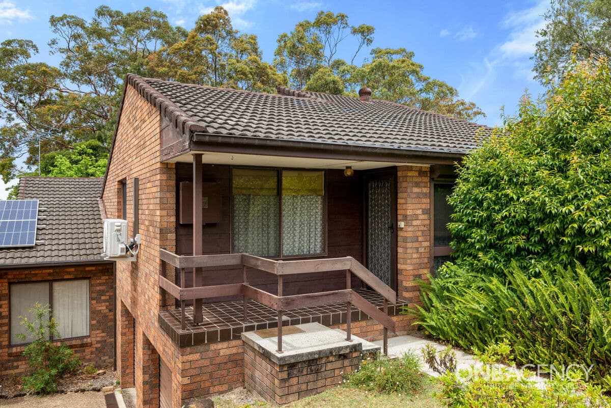 17/2 Valley Road, Springwood, Springwood - Image 1