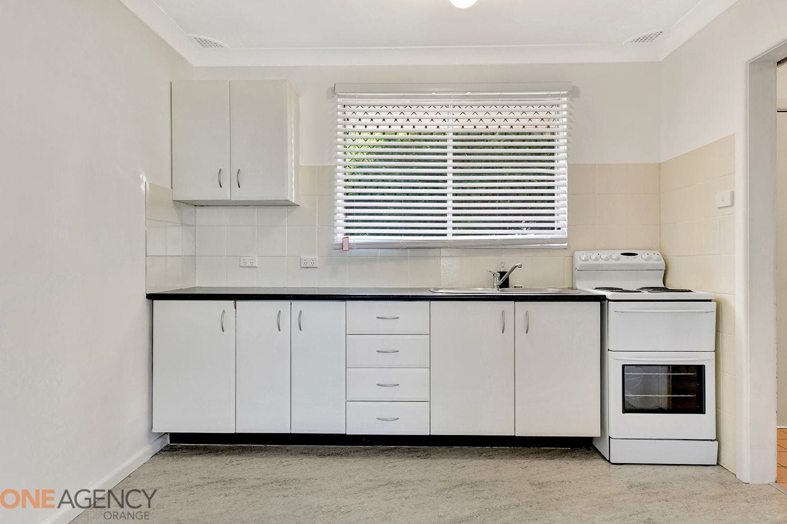 2/61 Bletchington Street, Orange, Orange - Thumbnail 2