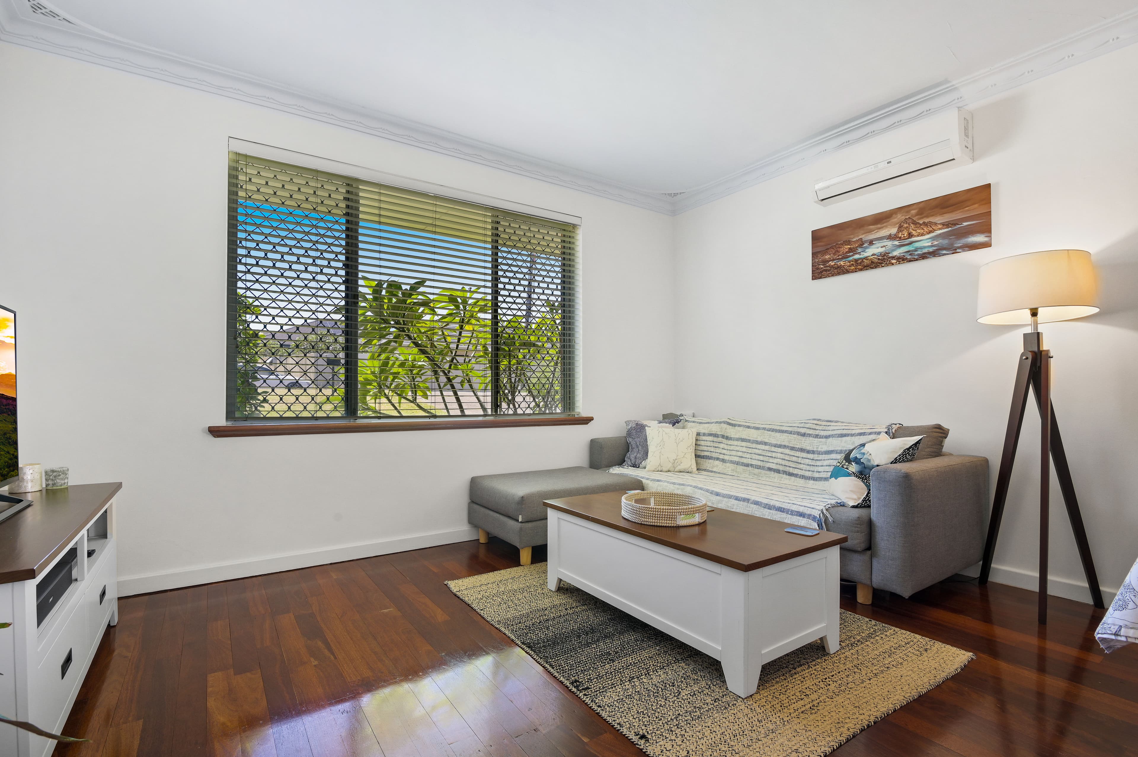 350 Odin Drive, Stirling, Stirling - Thumbnail 3