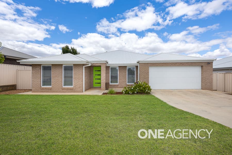 13 BARMEDMAN Avenue, Gobbagombalin, Gobbagombalin - Image 1
