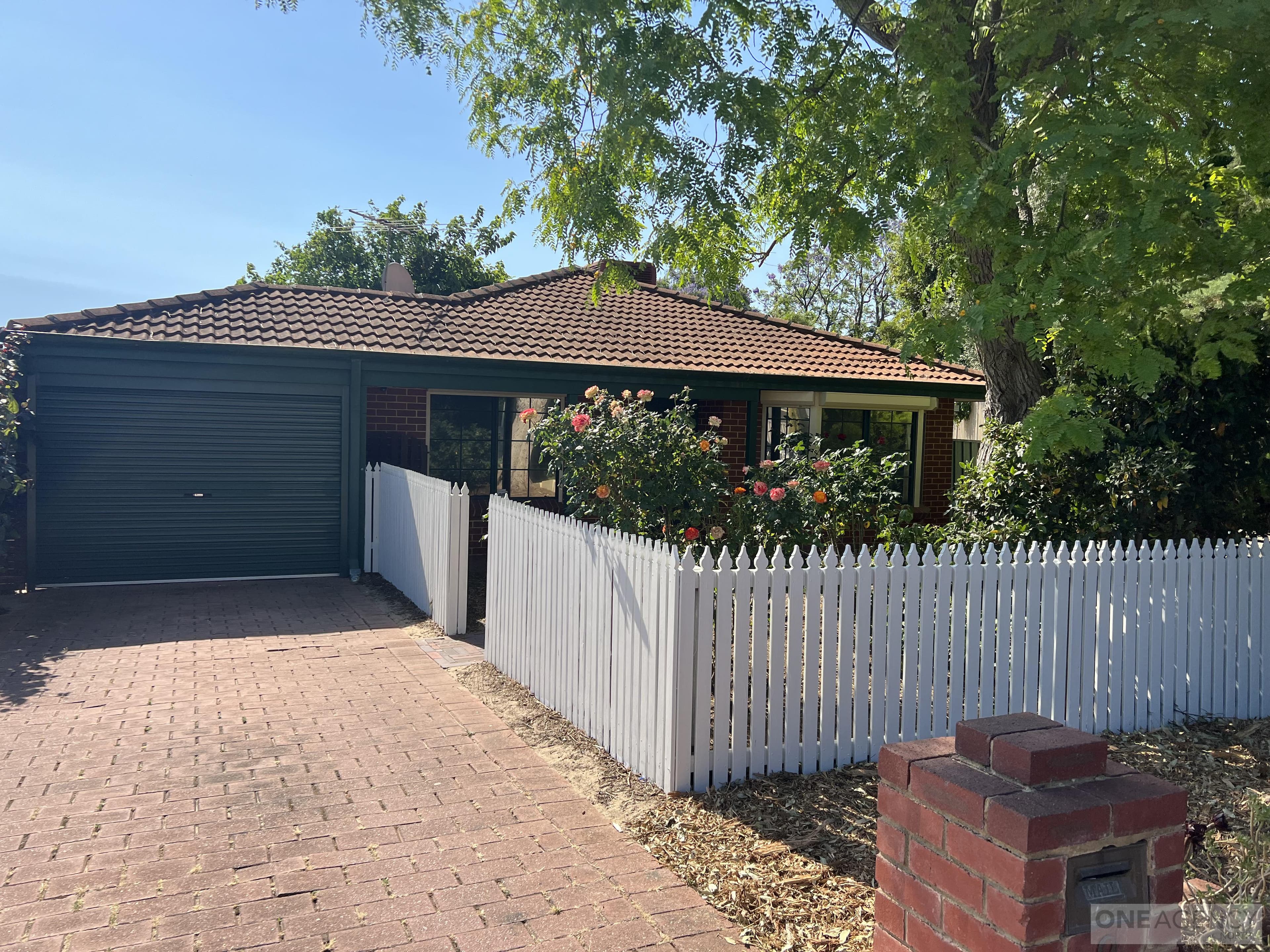 8 Aqua Court, Banksia Grove, Banksia Grove - Image 1