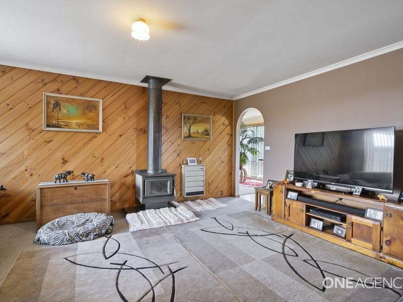 3/5 Brady Place, Somerset, Somerset - Image 1