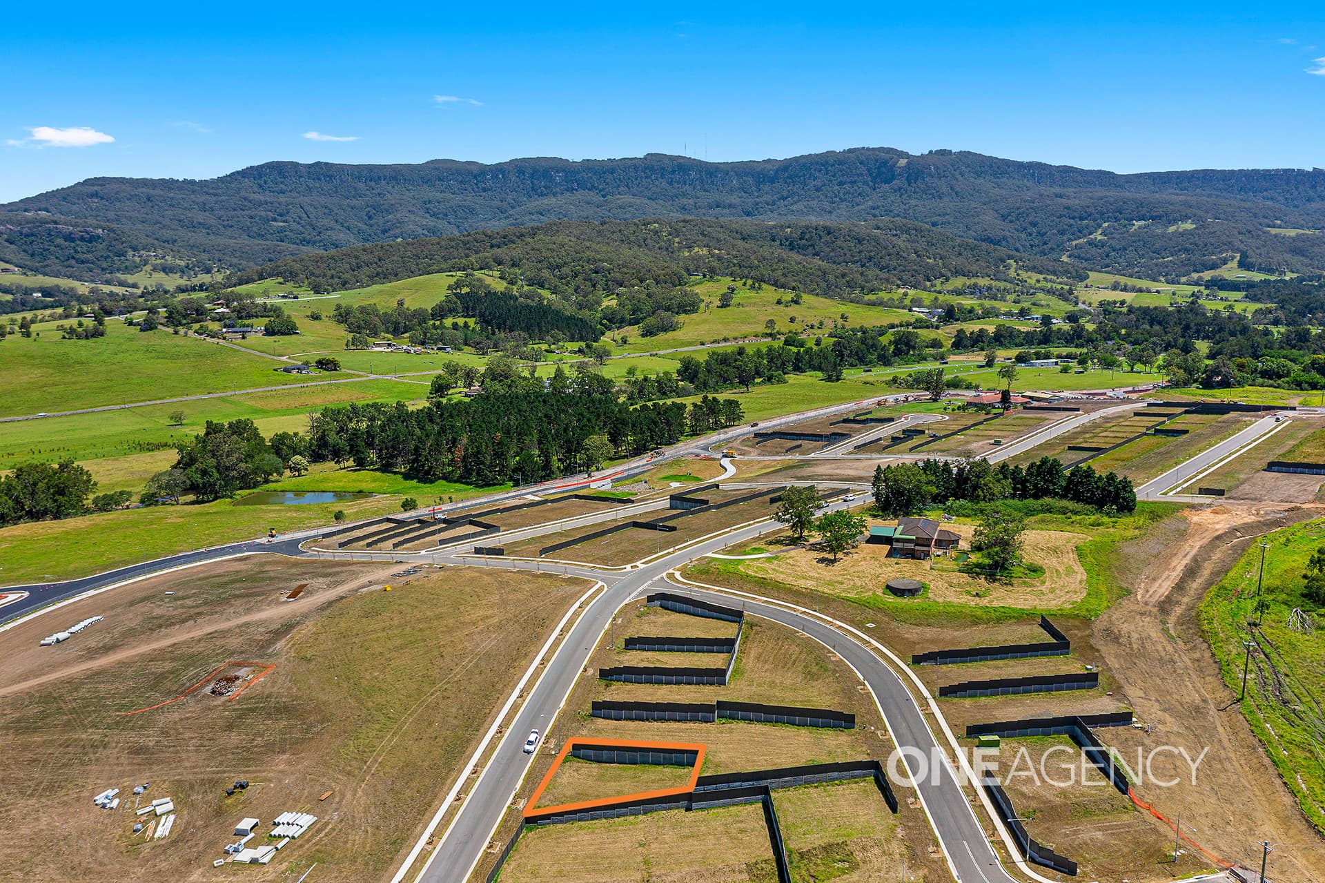 4 Bristlebird Drive, Calderwood, Calderwood - Thumbnail 4
