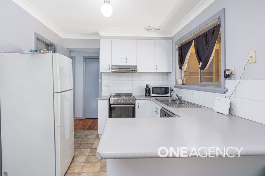 214 BOURKE Street, Tolland, Tolland - Thumbnail 3