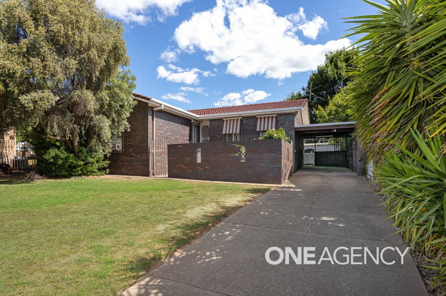6 PATEY Close, Ashmont, Ashmont - Image 1