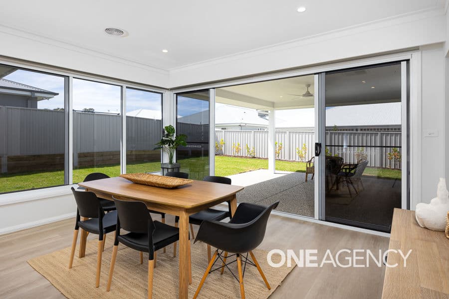 14 BONDI Crescent, Gobbagombalin, Gobbagombalin - Thumbnail 5