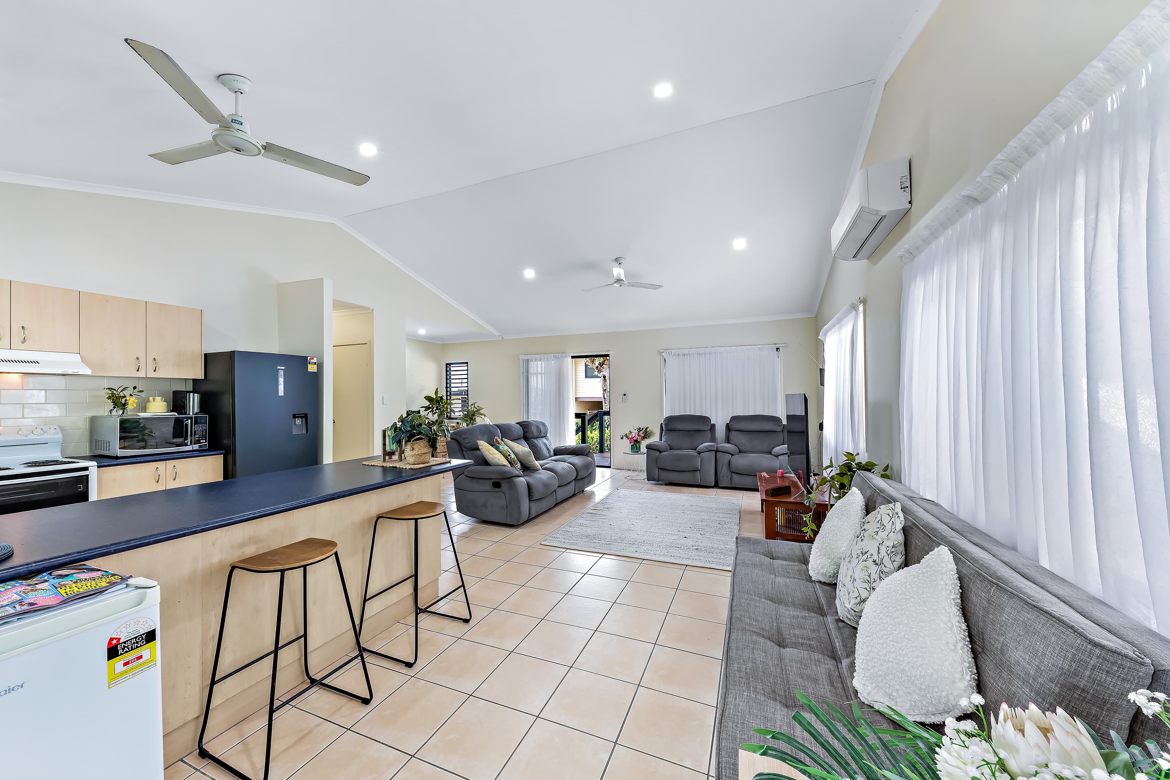 1/6 Border Drive, Cannonvale, Cannonvale - Image 1