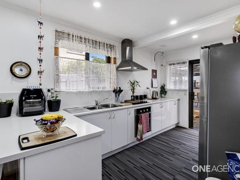 11 Crowe Street, Upper Burnie, Upper Burnie - Thumbnail 3