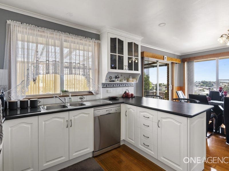 86 West Park Grove, Park Grove, Park Grove - Thumbnail 4