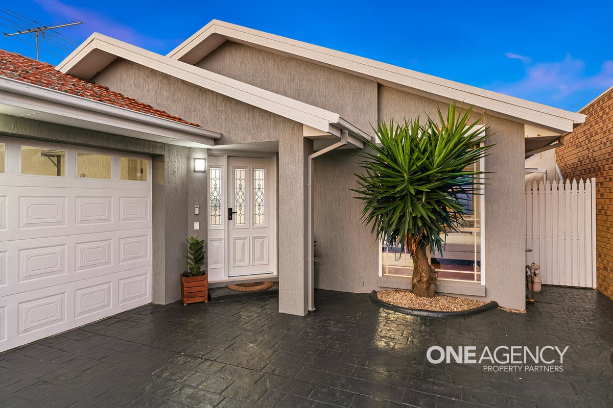8 May Avenue, Altona Meadows, Altona Meadows - Thumbnail 2