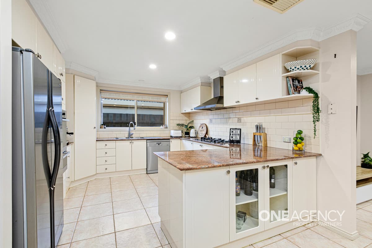 8 May Avenue, Altona Meadows, Altona Meadows - Thumbnail 5