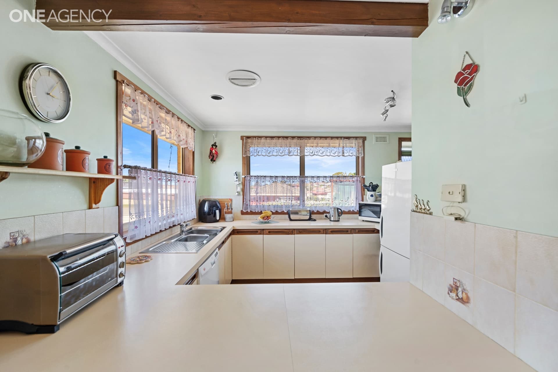 7 Fordham Drive, Devonport, Devonport - Thumbnail 3