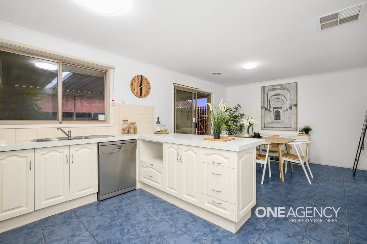 23 St Anthony Court, Seabrook, Seabrook - Thumbnail 3