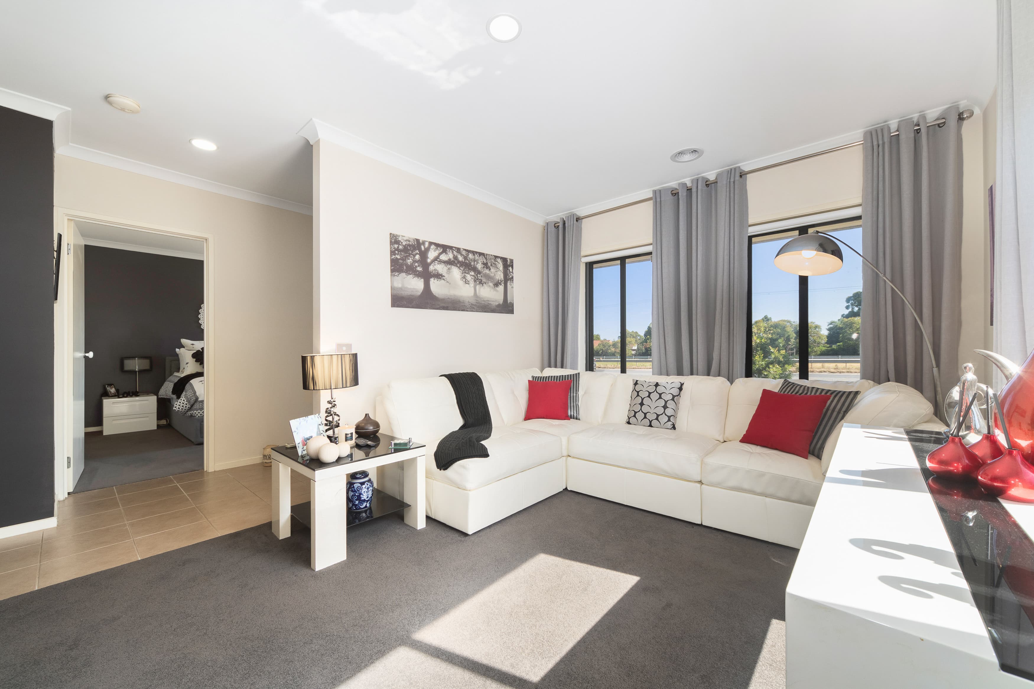 27 Waterbury Street, Cranbourne, Cranbourne - Thumbnail 2