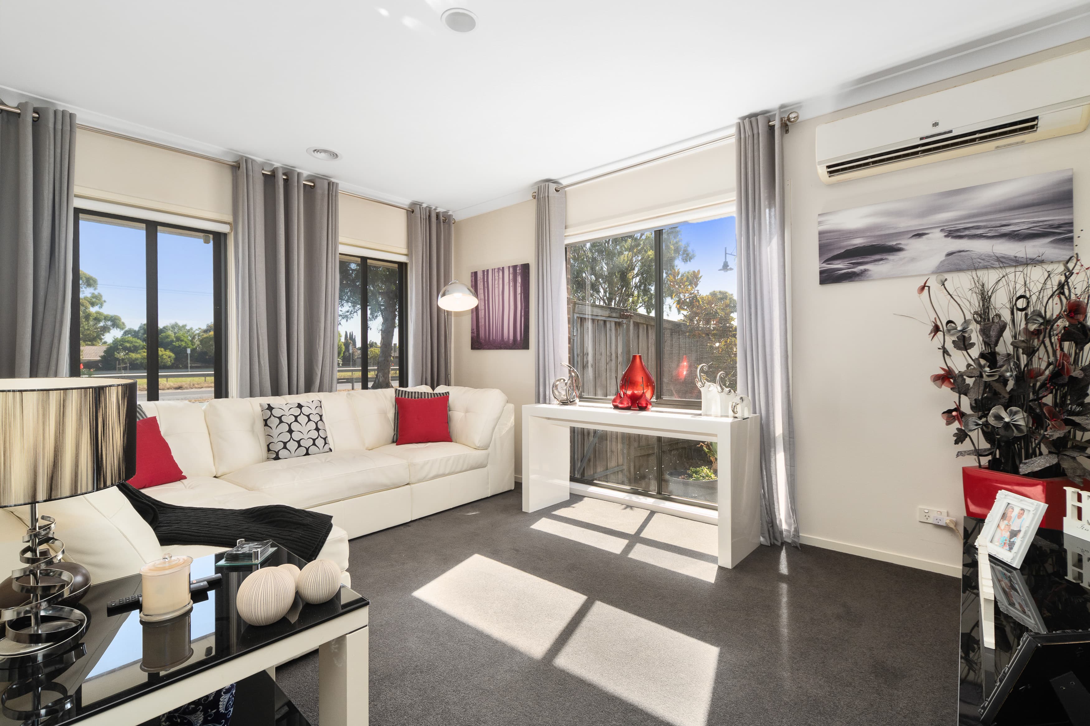 27 Waterbury Street, Cranbourne, Cranbourne - Thumbnail 3