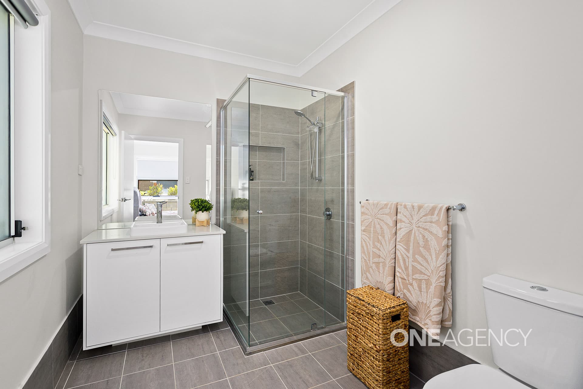 11 Butterfactory Drive, Calderwood, Calderwood - Thumbnail 8