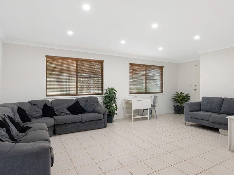 70 Flinders Crescent, Boronia Heights, Boronia Heights - Thumbnail 4