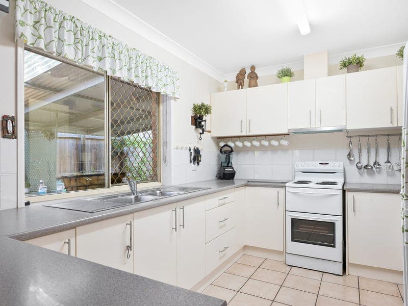 24 Wilton Crescent, Boronia Heights, Boronia Heights - Thumbnail 4