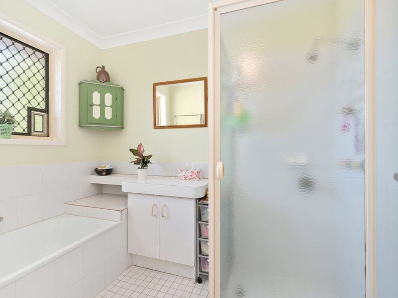 24 Wilton Crescent, Boronia Heights, Boronia Heights - Thumbnail 8