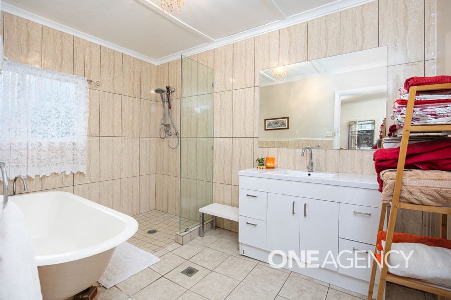 13A ANGEL Street, Lake Albert, Lake Albert - Thumbnail 8