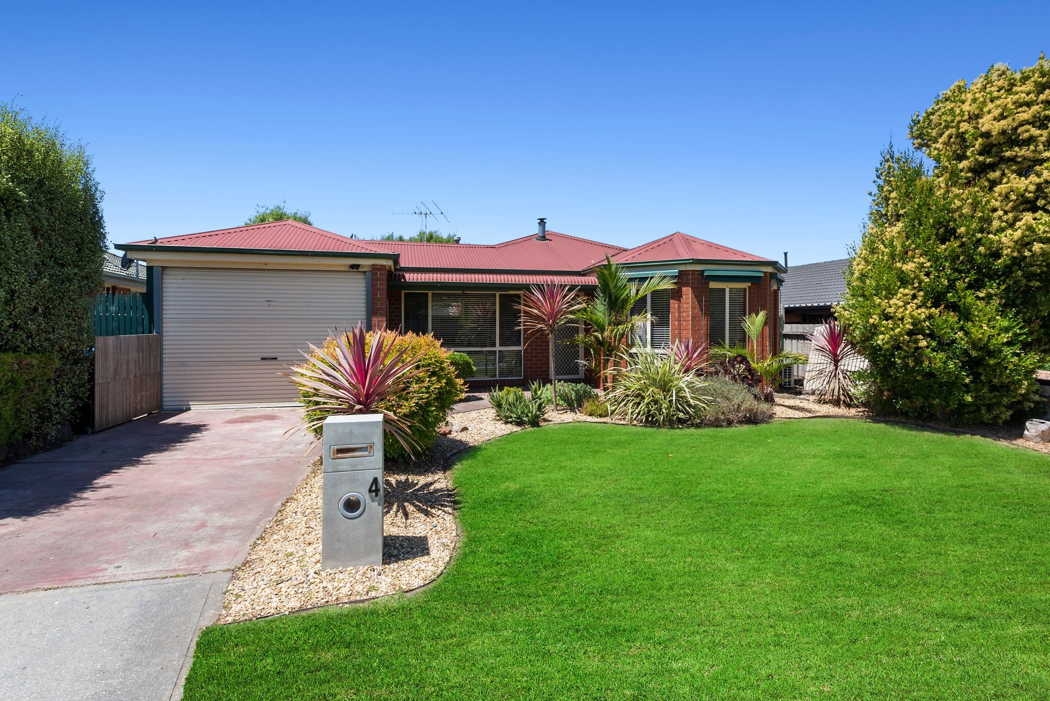 4 Pineview Court, Mount Martha, Mount Martha - Image 1