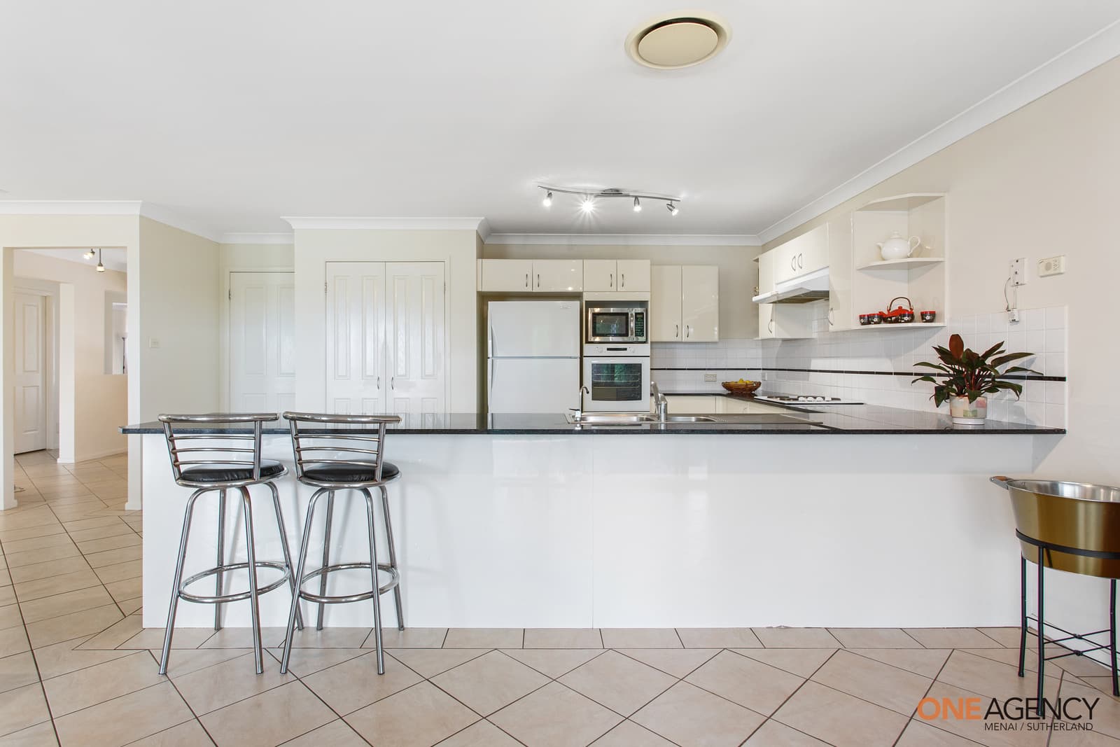 5 Throsby Close, Barden Ridge, Barden Ridge - Thumbnail 2