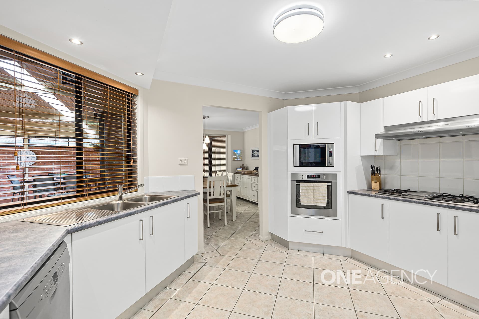 24 Felix Avenue, Horsley, Horsley - Thumbnail 7
