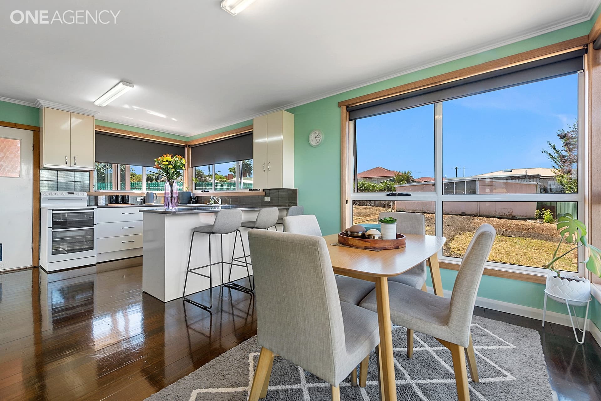 6 Sharon Court, Devonport, Devonport - Thumbnail 3