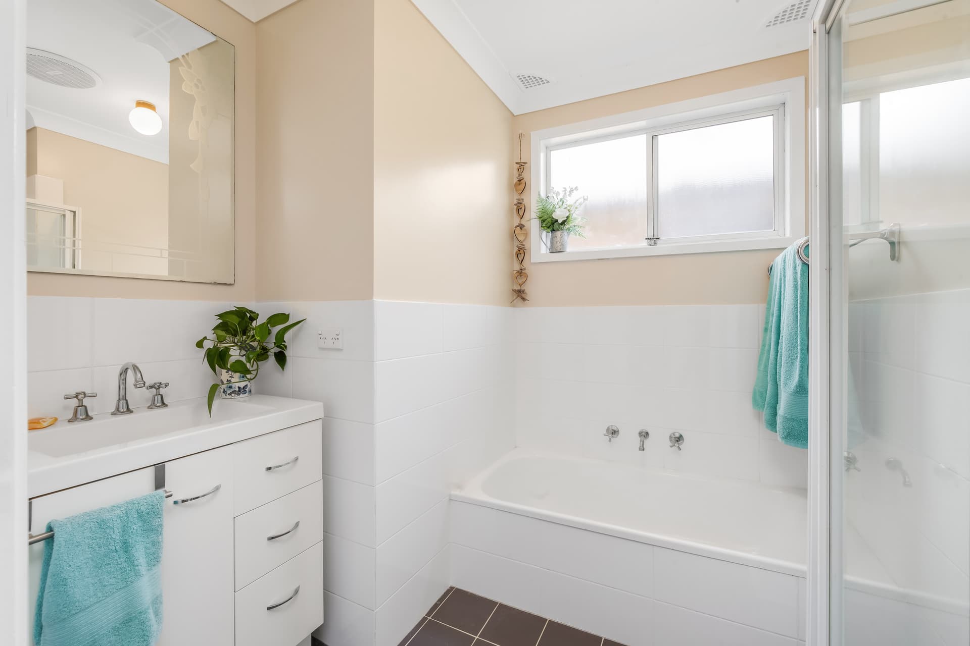 13 Mooramba Avenue, North Gosford, North Gosford - Thumbnail 6