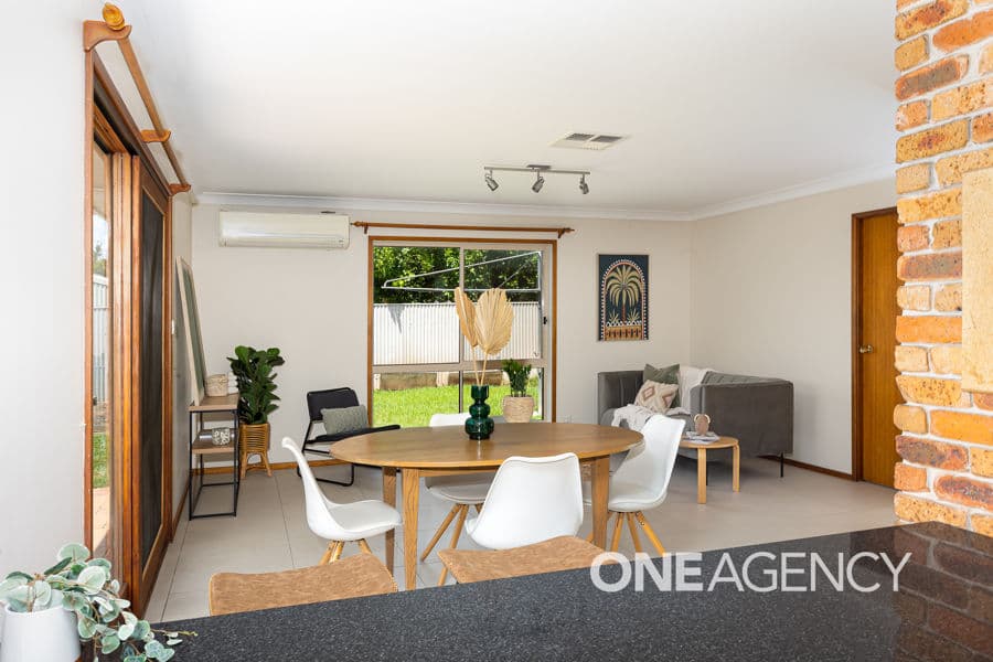 12 MAGNOLIA Parade, Lake Albert, Lake Albert - Thumbnail 6
