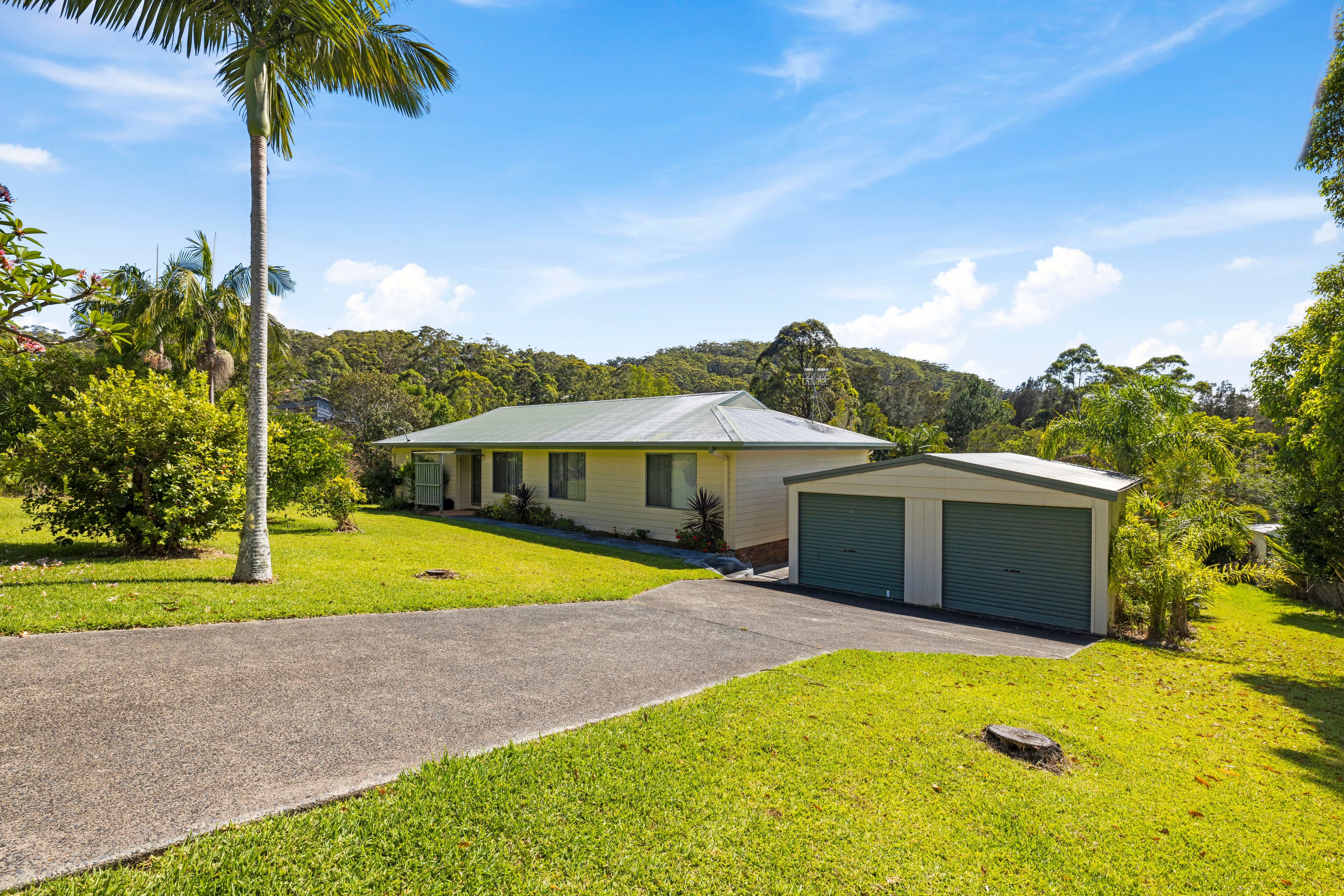 32 Poynten Drive, Emerald Beach, Emerald Beach - Image 1