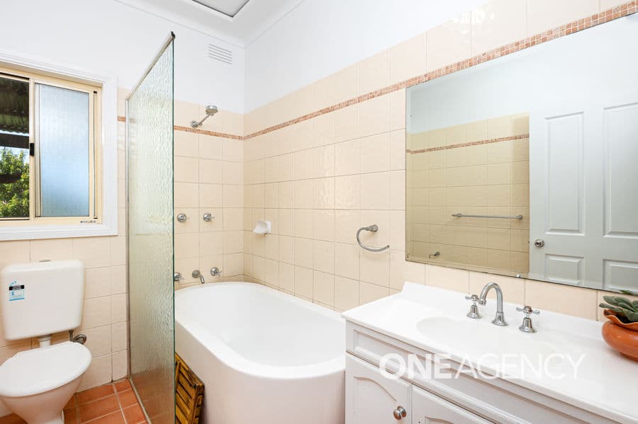 417 LAKE ALBERT Road, Kooringal, Kooringal - Thumbnail 6