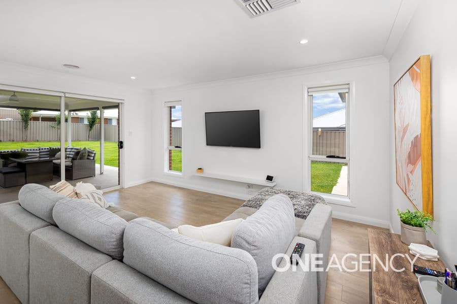 22 WATSON Boulevard, Lloyd, Lloyd - Thumbnail 5