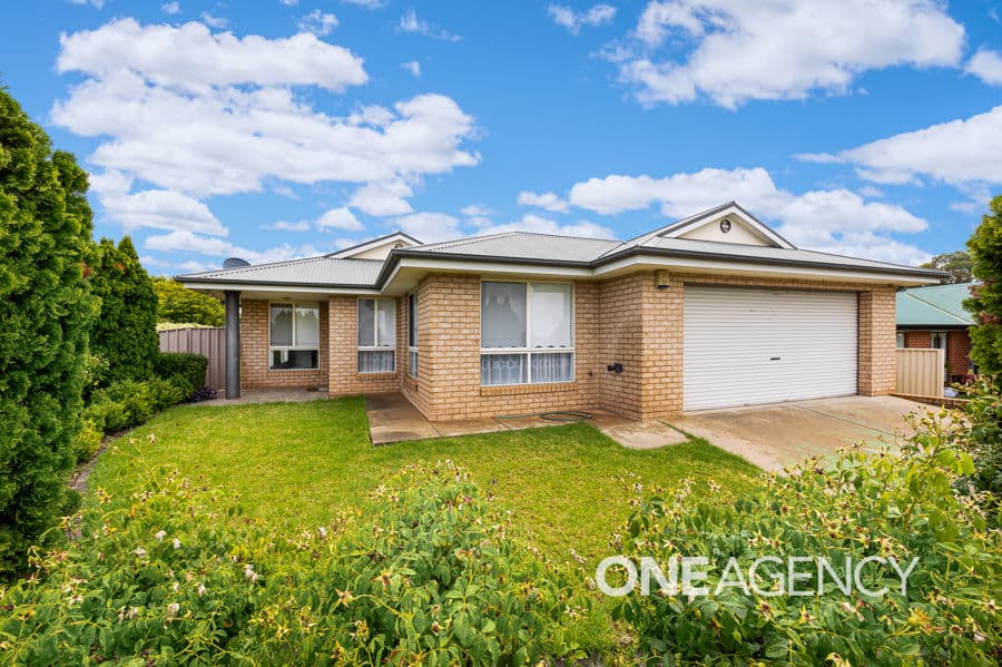 10 BOURKELANDS Drive, Bourkelands, Bourkelands - Image 1
