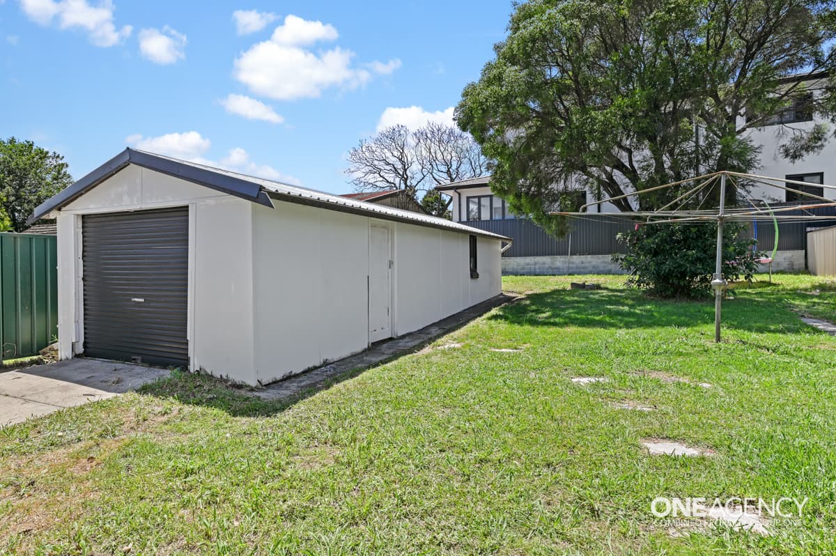 20 Stephenson Street, Roselands, Roselands - Thumbnail 8