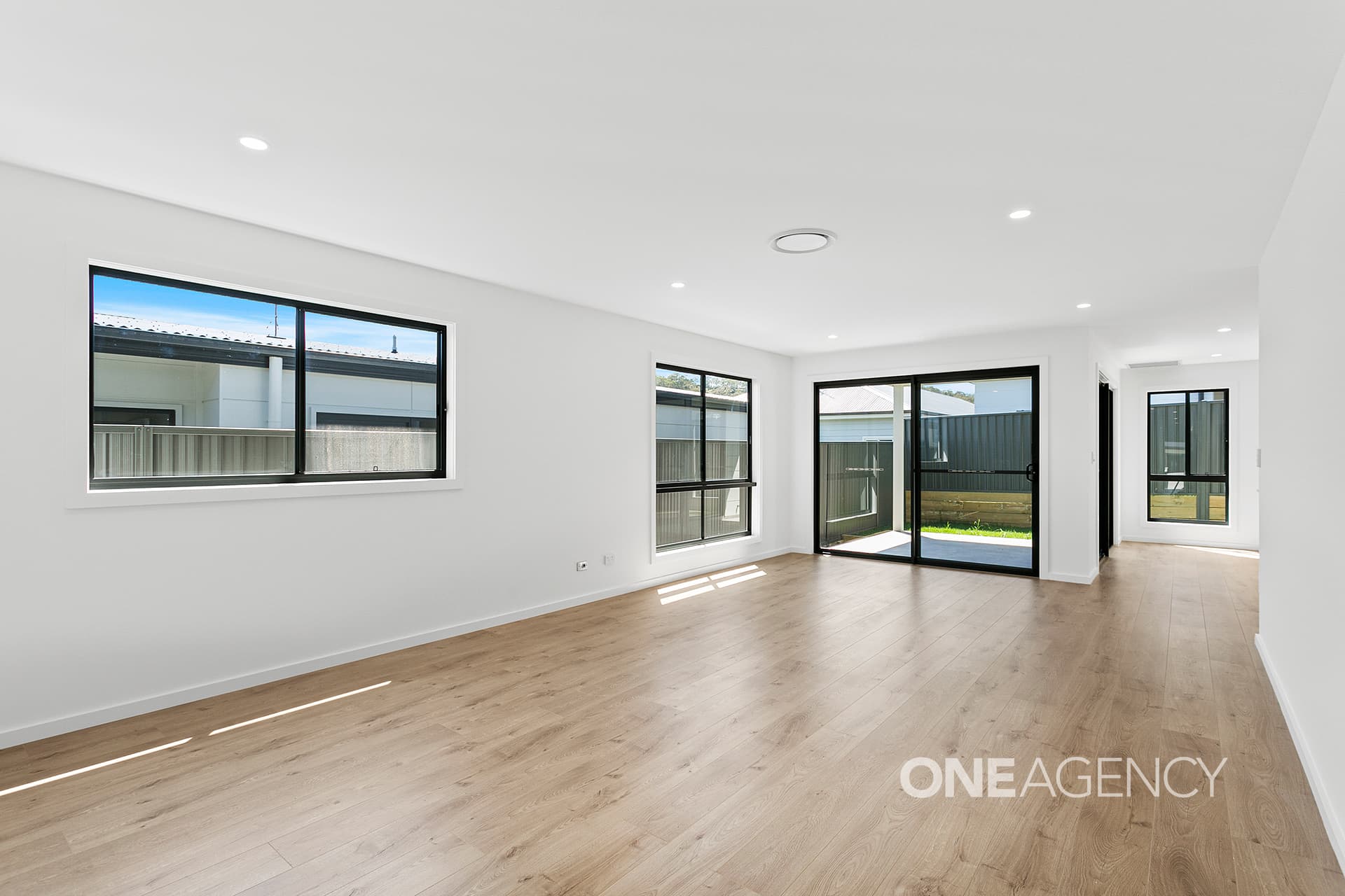 19 Cambewarra Drive, Tullimbar, Tullimbar - Thumbnail 4