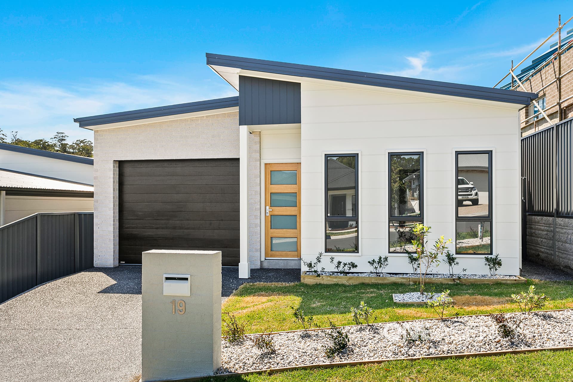19 Cambewarra Drive, Tullimbar, Tullimbar - Image 1