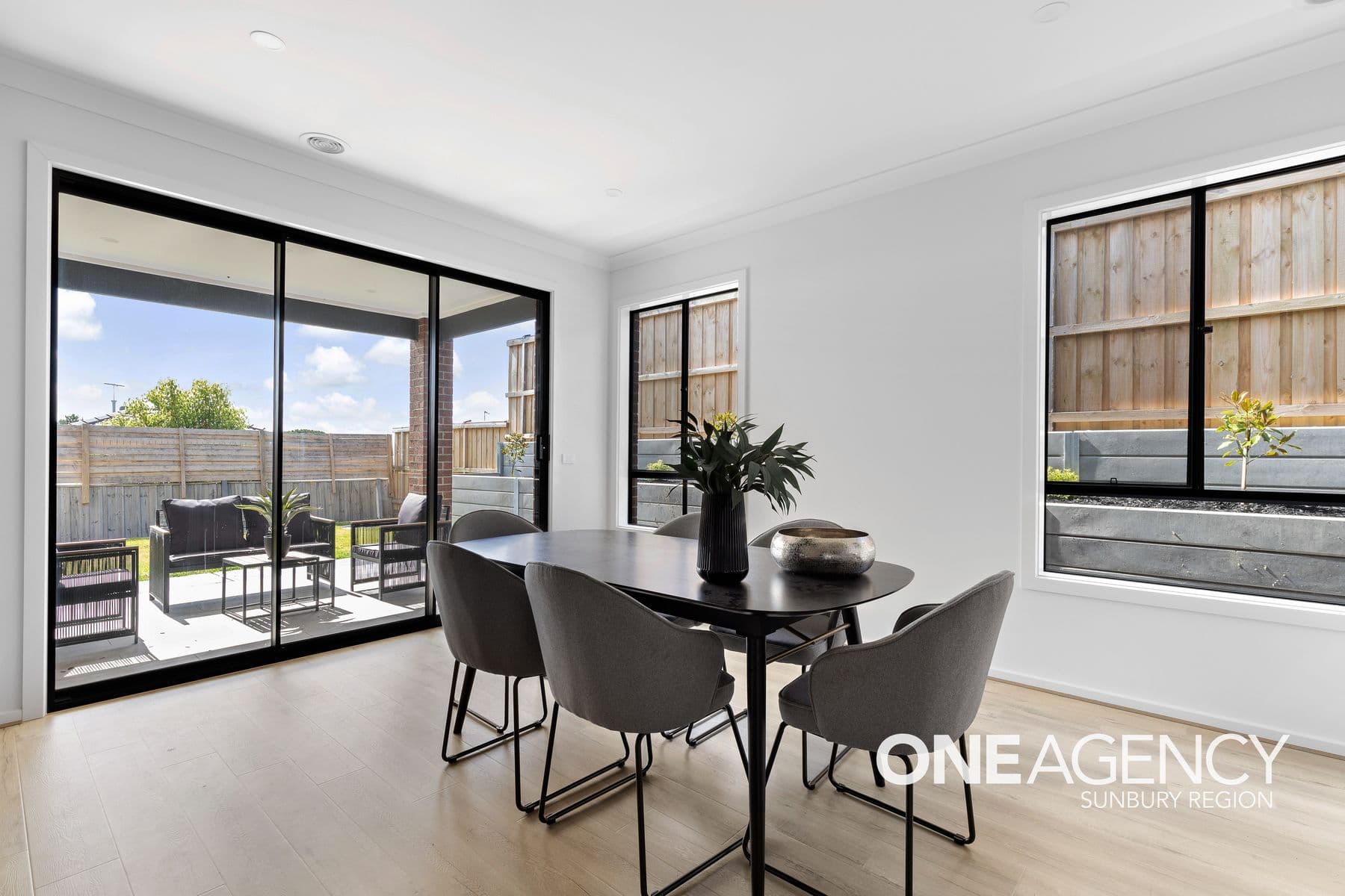 7 Ridgeview Court, Sunbury, Sunbury - Thumbnail 8