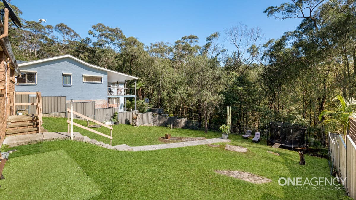 16 Hilton Road, Springwood, Springwood - Thumbnail 2
