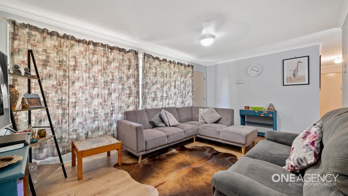 16 Hilton Road, Springwood, Springwood - Thumbnail 6