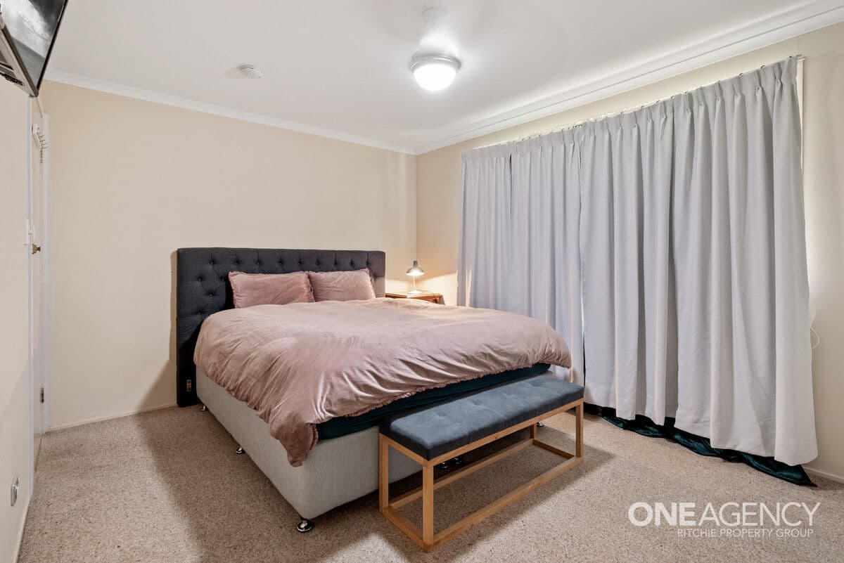 16 Hilton Road, Springwood, Springwood - Thumbnail 8